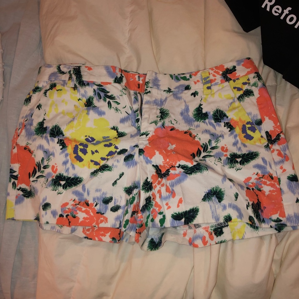 GAP floral shorts